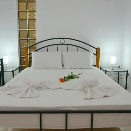 Moschoula * Plaka (Milos)